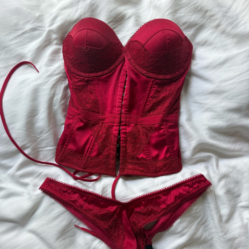 I am gia bustier set